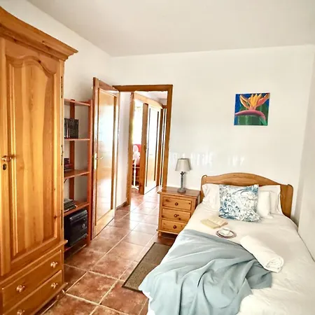 Confort Arenal Cristianos By Deihu Experiences